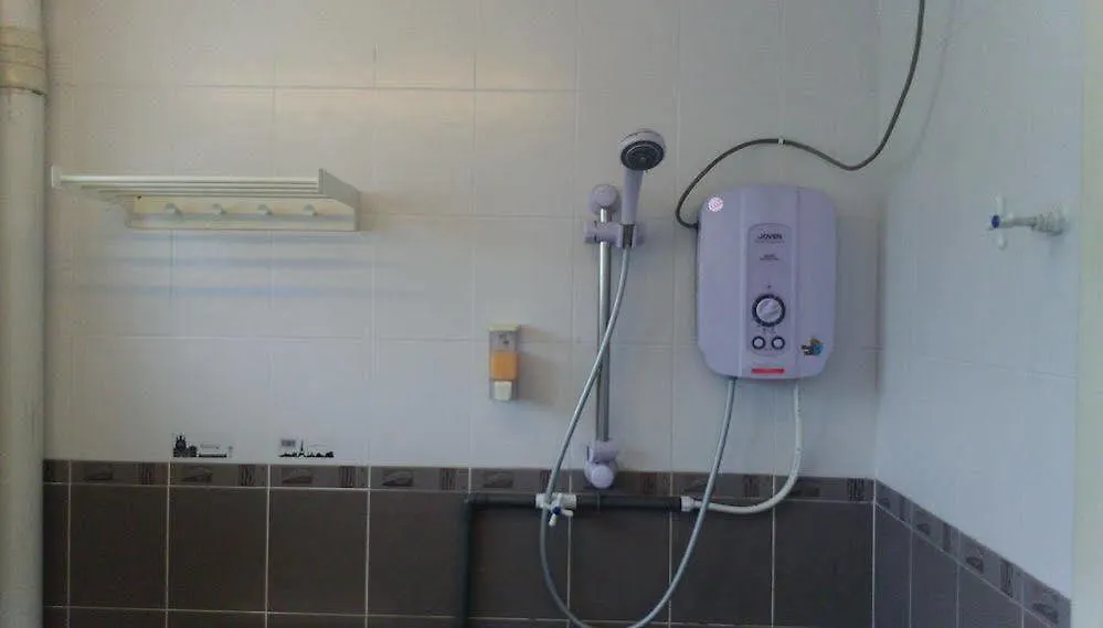 Bed And Bike Backpacker Studio Hostel Ипох Отель